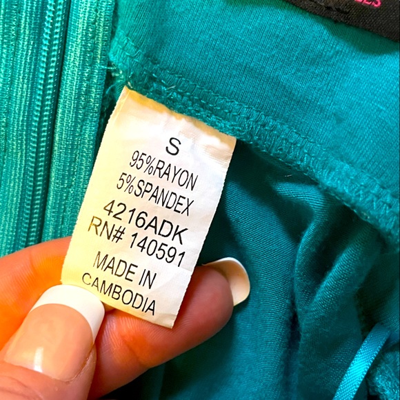 Long green dress - Picture 4 of 6